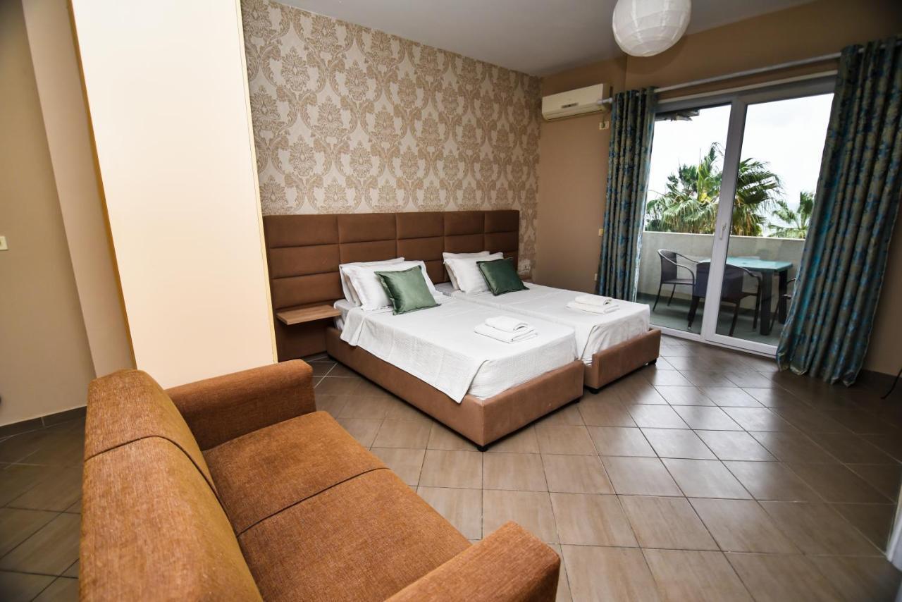 Seaview Apartment Vlorë Esterno foto